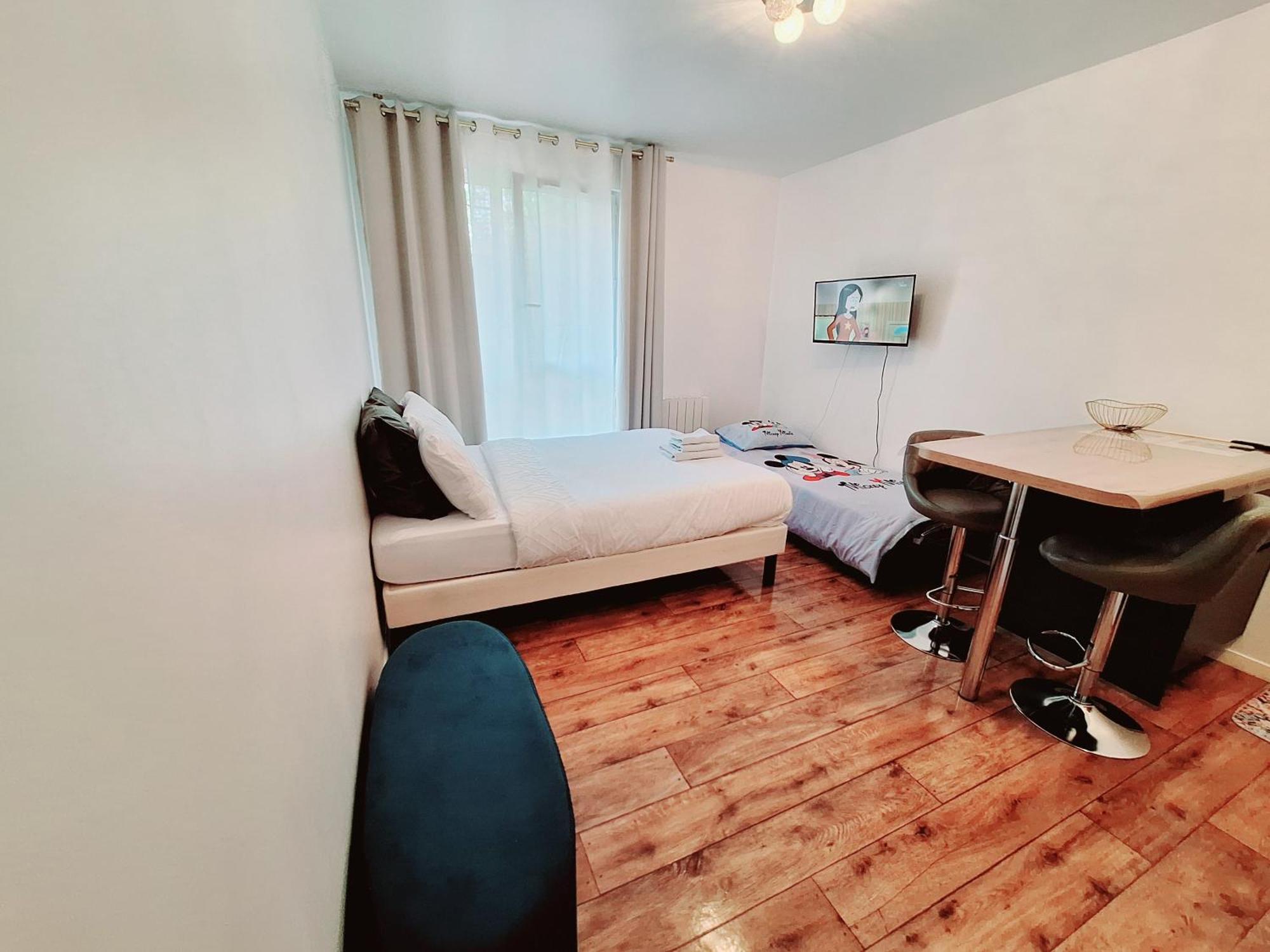 Studio Alpha - 2Min By Train To Disneyland Or 20Min Walk - 5Min Walk To "Val D'Europe" Station Montévrain Exteriör bild