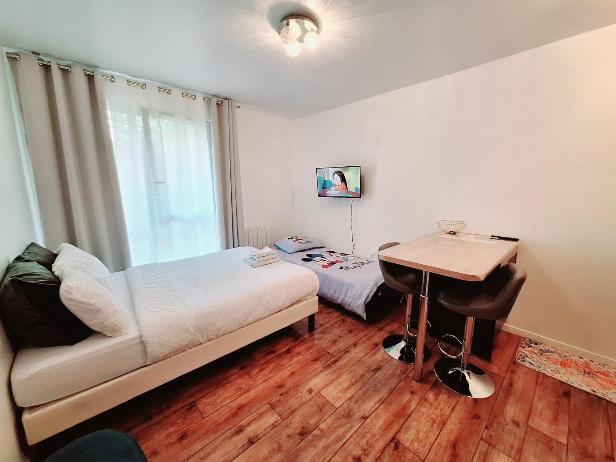 Studio Alpha - 2Min By Train To Disneyland Or 20Min Walk - 5Min Walk To "Val D'Europe" Station Montévrain Exteriör bild